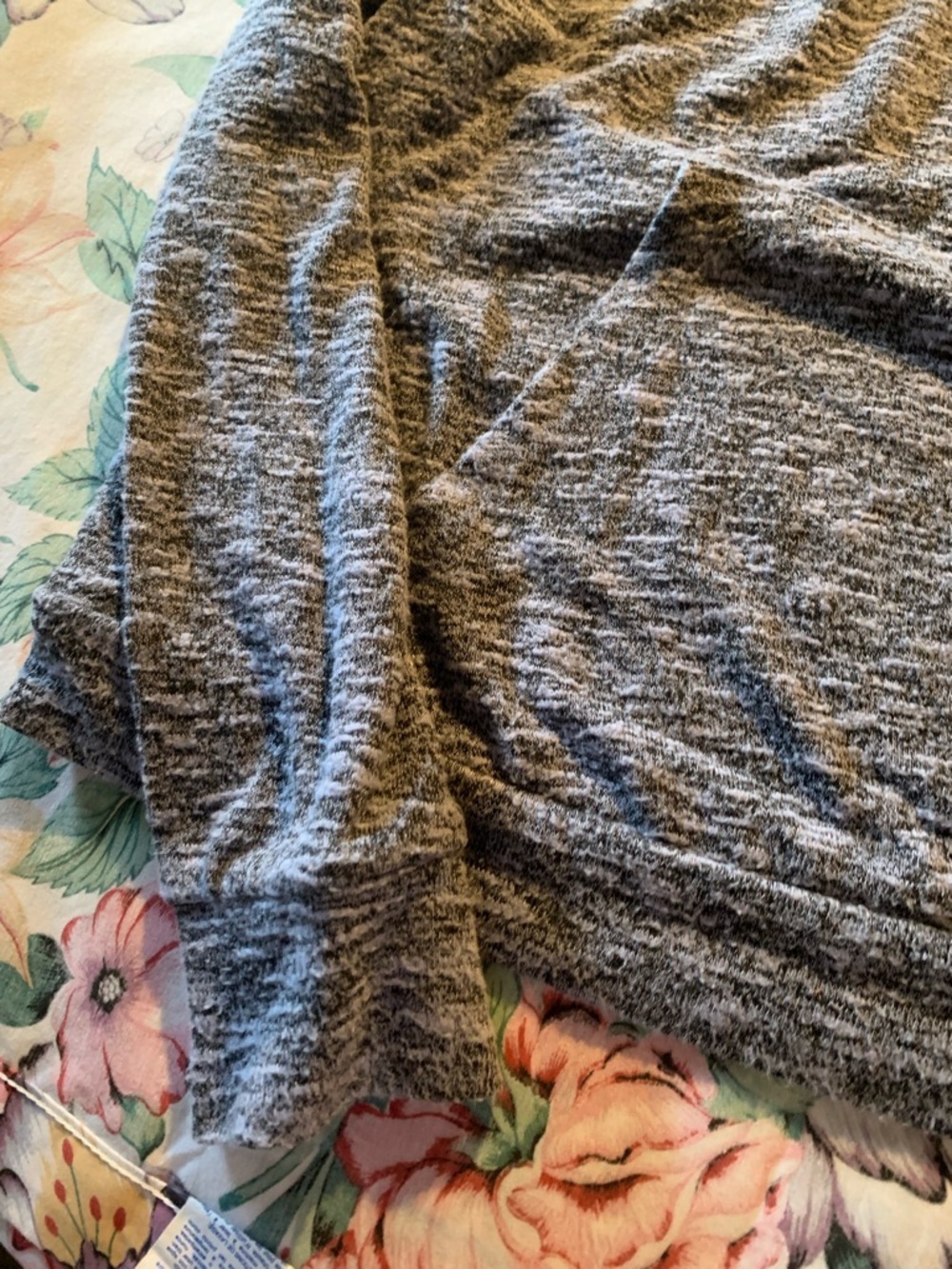 Juicy Couture Gray Embellished Hooded Knit Top Size Large - Picture 3 of 8